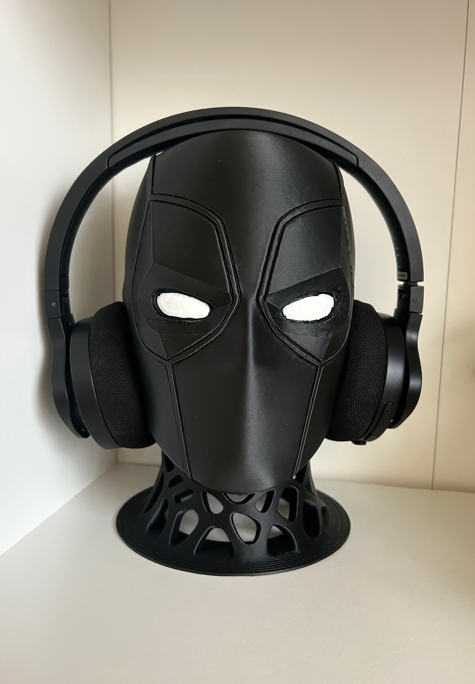 Deadpool austiņu turētājs